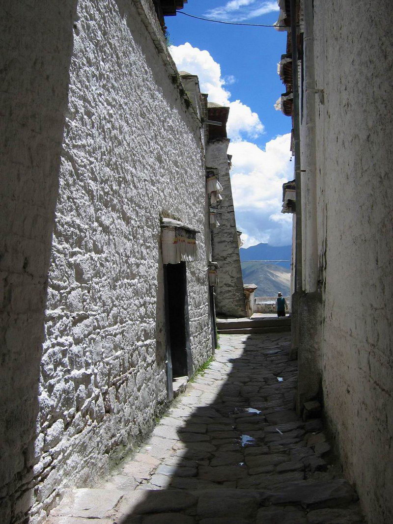 照片：西藏之折蚌寺的巷子