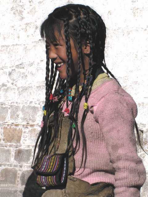 西藏圖片：西藏大昭寺轉寺的小孩06