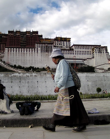 西藏圖片：西藏五體投地的虔誠信徒