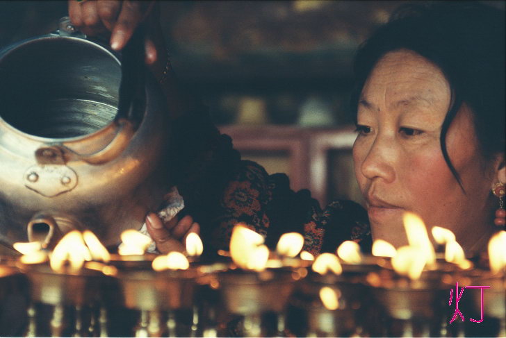 西藏圖片：燈