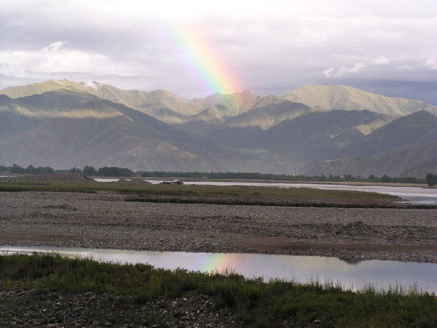 西藏林芝圖片：彩虹