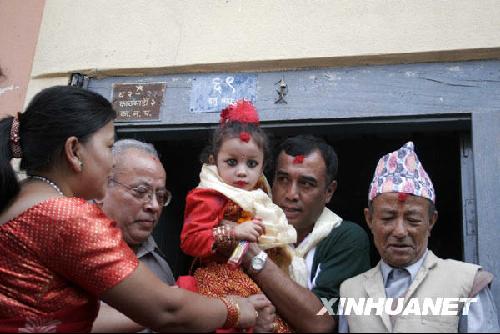 2008年新的尼泊爾活女神-庫瑪麗